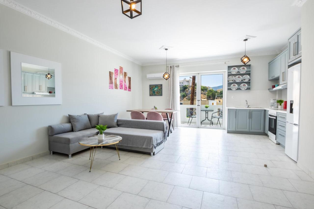 Lilis Apartment 3 Karpathos Town  Exterior photo