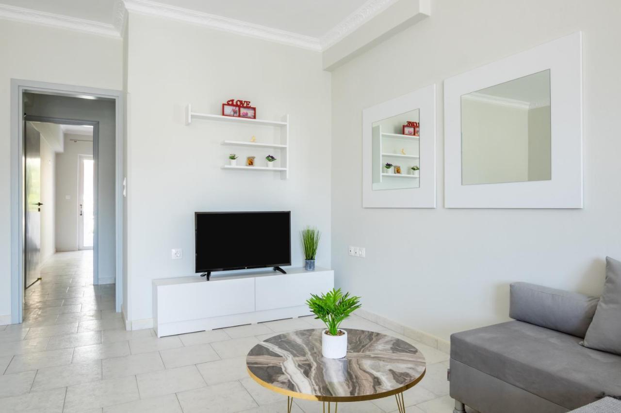 Lilis Apartment 3 Karpathos Town  Exterior photo