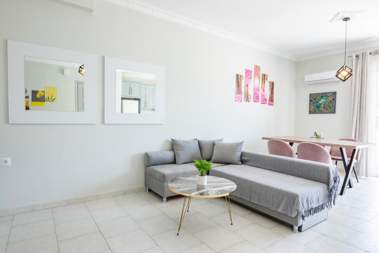 Lilis Apartment 3 Karpathos Town  Exterior photo